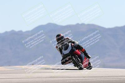 media/Oct-13-2025-Moto Forza (Mon) [[a66d839500]]/3-B Group/Session 4 (Turn 9)/